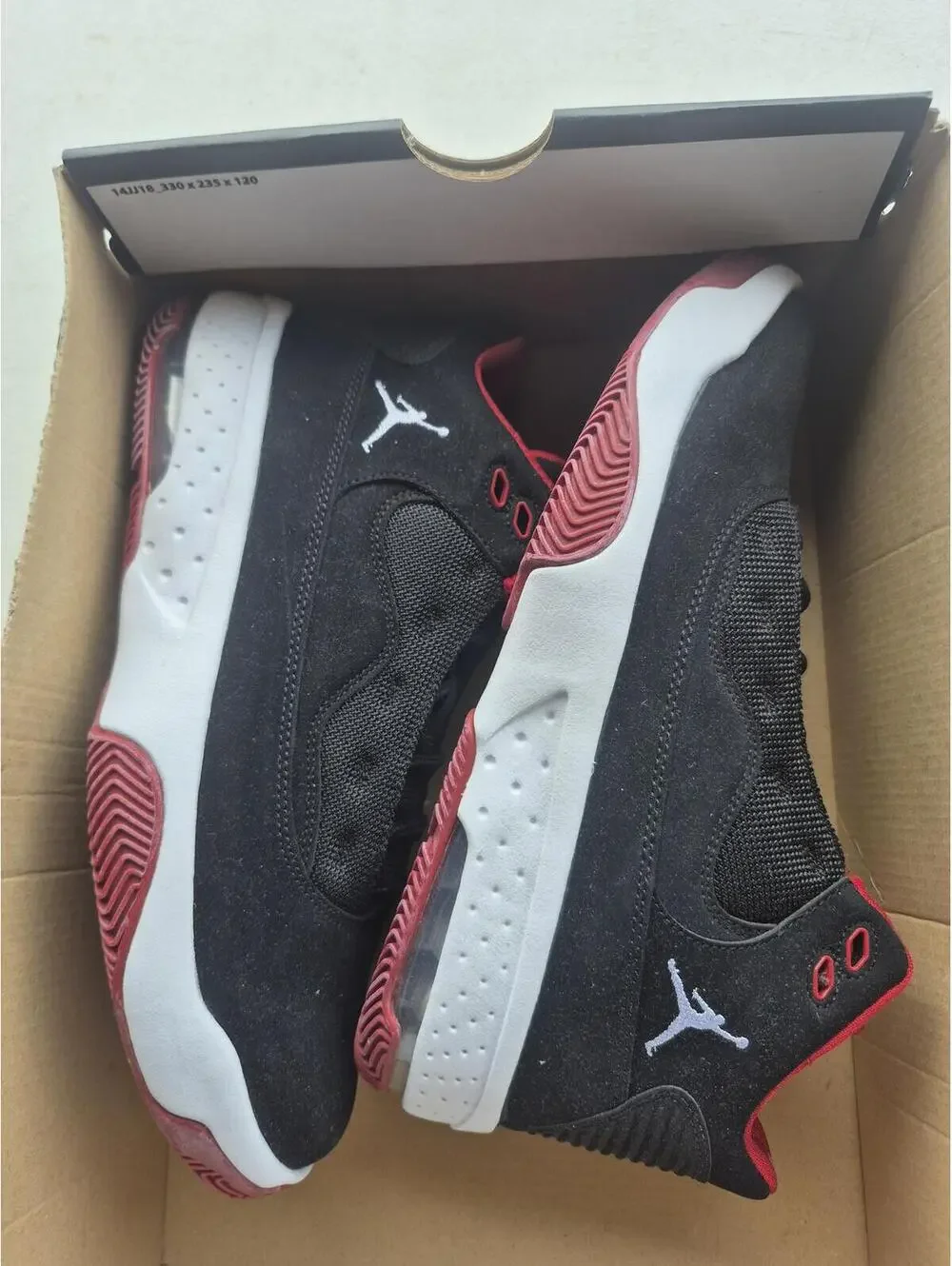 Jordan Max Aura 2 Black Gym Red Ck6636-016 Size 8 Mens New